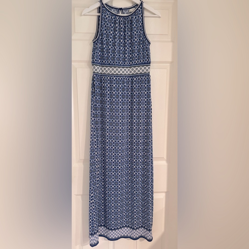 Max Studio women’s geometric/floral multicolor maxi dress, size small. GUC.